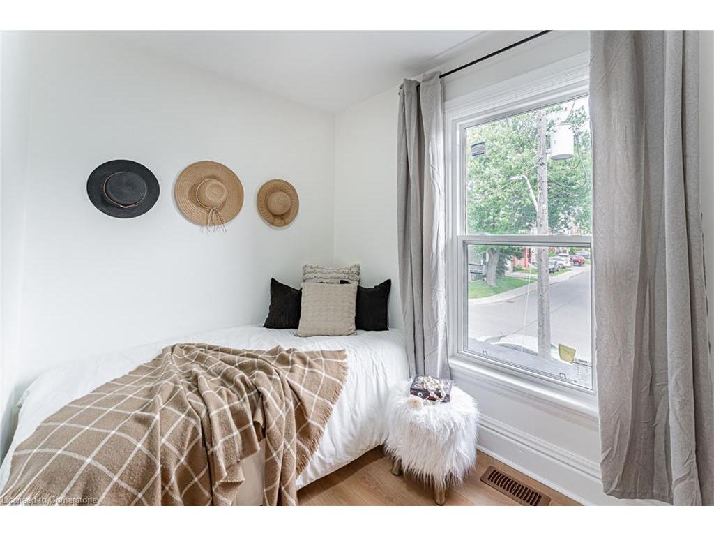 









15


Barnesdale

Avenue North,
Hamilton,




ON
L8L 6R4


