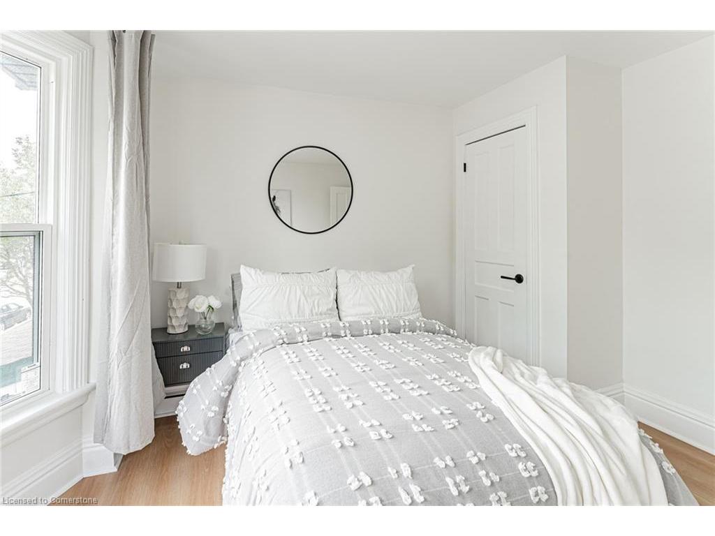 









15


Barnesdale

Avenue North,
Hamilton,




ON
L8L 6R4

