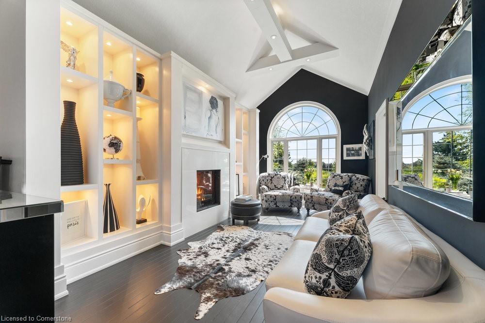 









1467


Book

Road West,
Ancaster,







ON
L0R 1R0

