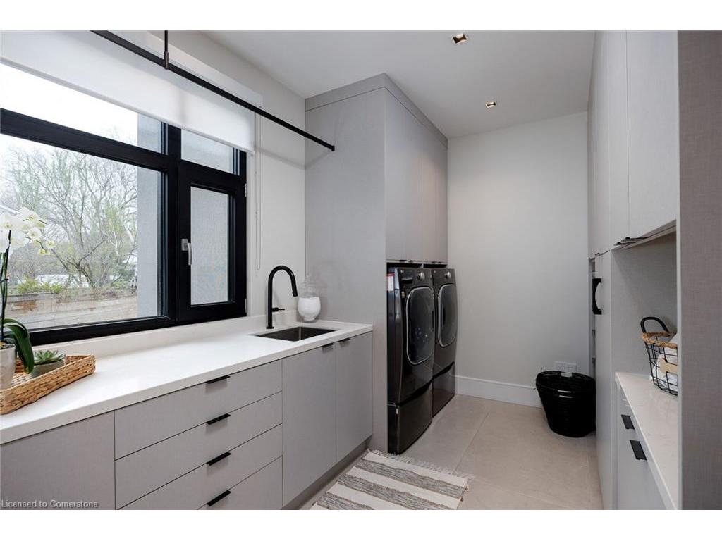 









1471


Rogerswood

Court,
Mississauga,




ON
L5J 1R7

