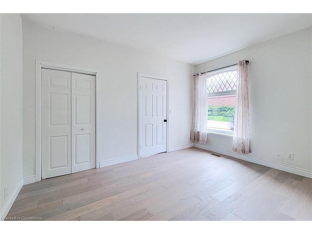









115


Main

Street West,
Grimsby,




ON
L3M 1R5

