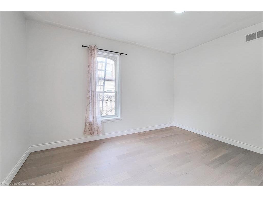 









115


Main

Street West,
Grimsby,




ON
L3M 1R5

