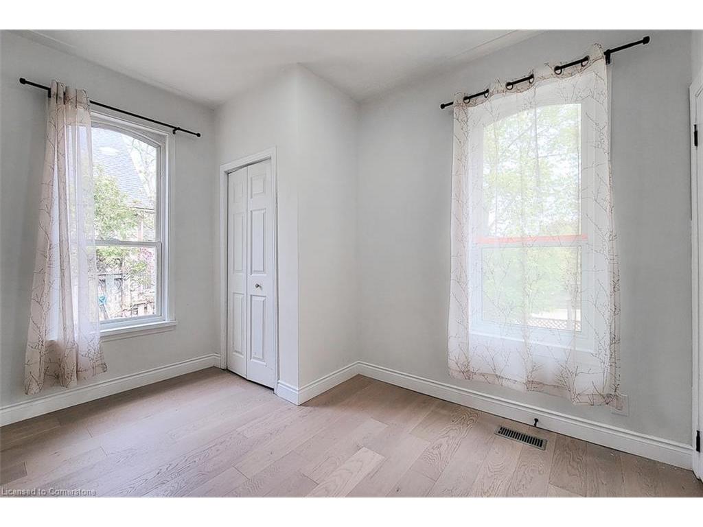 









115


Main

Street West,
Grimsby,




ON
L3M 1R5

