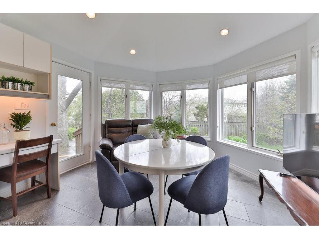 









2524


Homelands

Drive,
Mississauga,




ON
L5K 1H4


