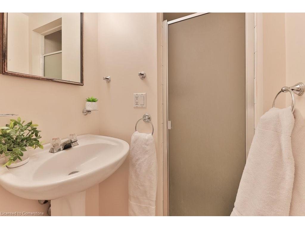 









2524


Homelands

Drive,
Mississauga,




ON
L5K 1H4

