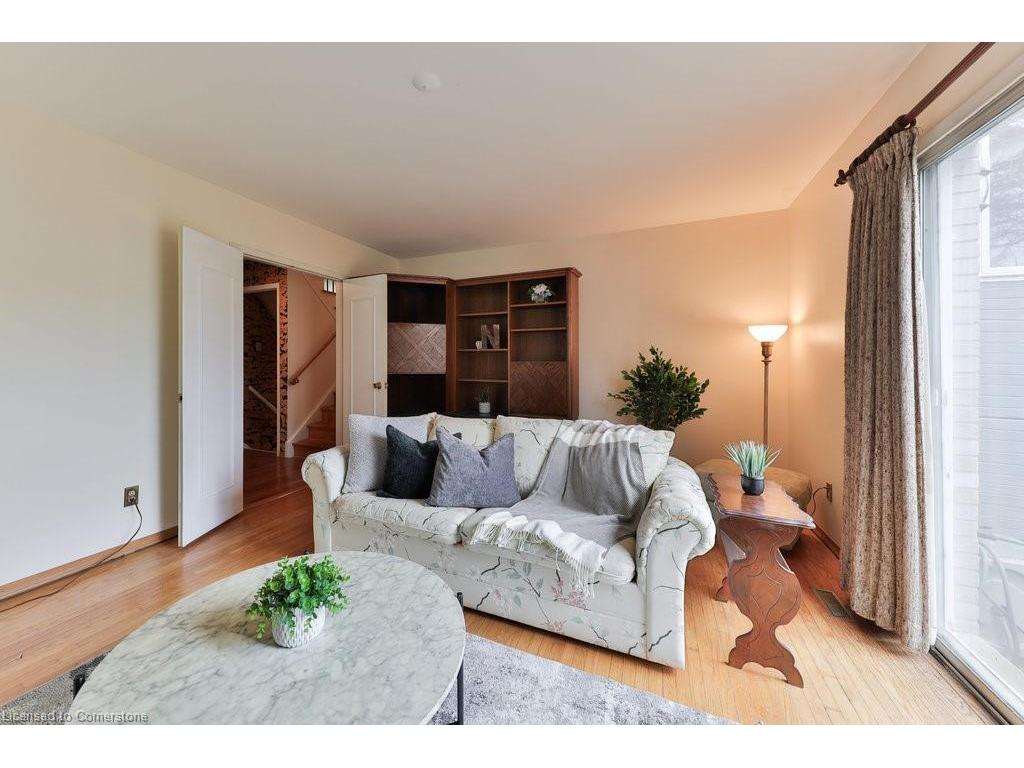 









2524


Homelands

Drive,
Mississauga,




ON
L5K 1H4

