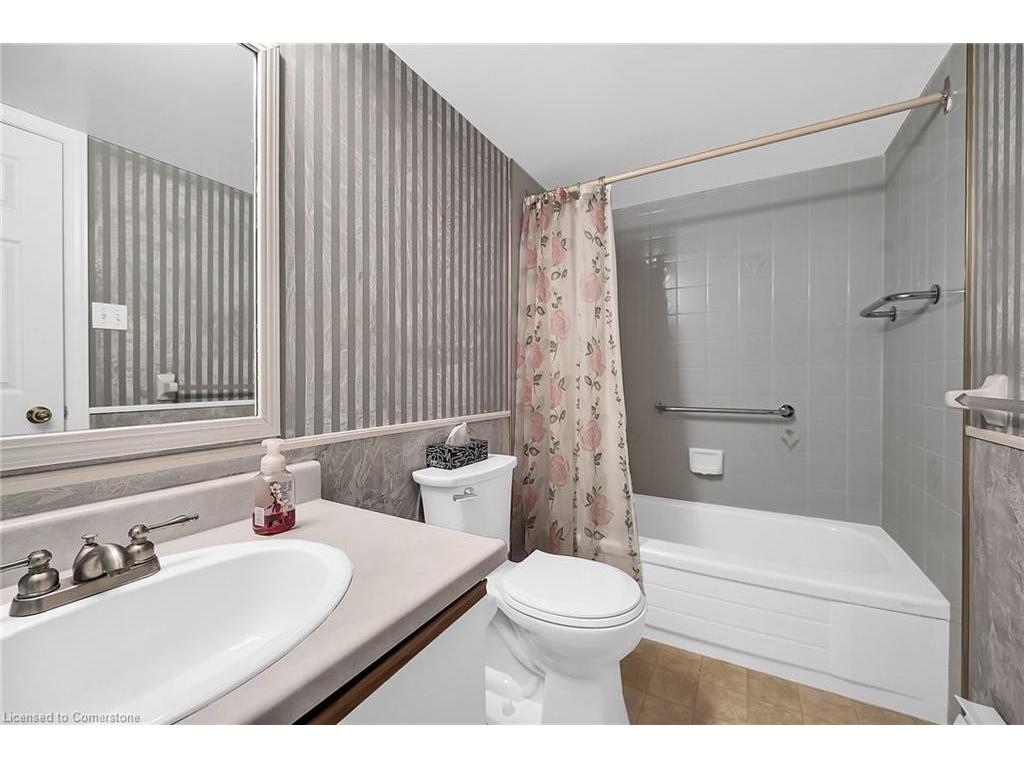 









416


Limeridge

Road East, 309,
Hamilton,




ON
L9A 2S7

