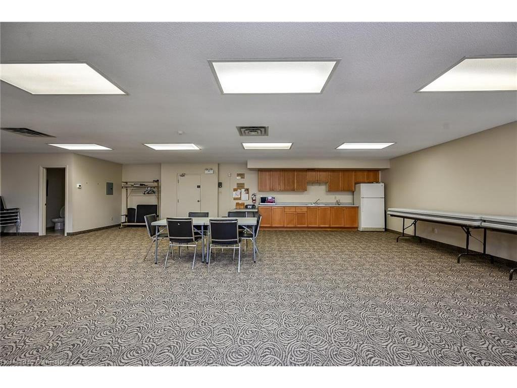 









416


Limeridge

Road East, 309,
Hamilton,




ON
L9A 2S7

