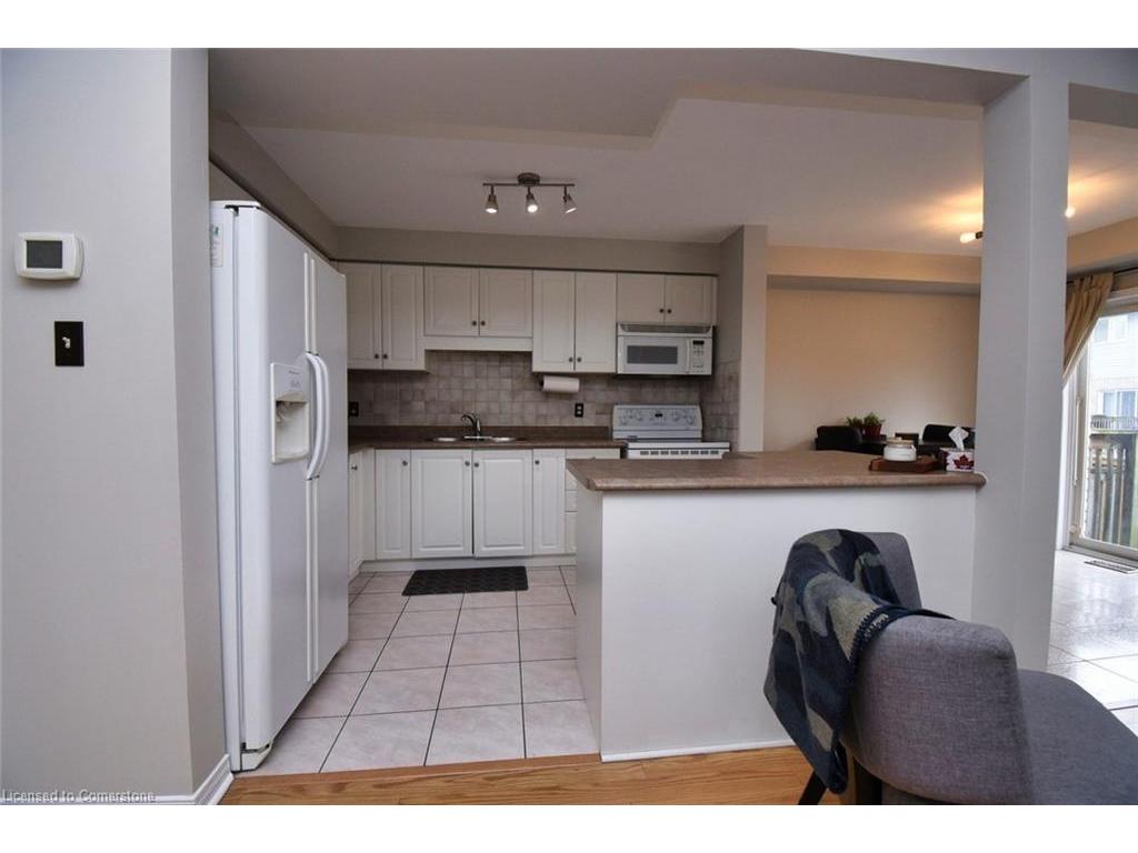 









104


Frances

Avenue, 28,
Stoney Creek,




ON
L8E 5X3

