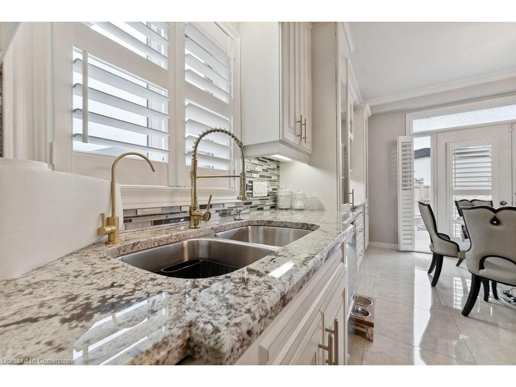









88


Chartwell

Circle,
Hamilton,




ON
L9A 0C4

