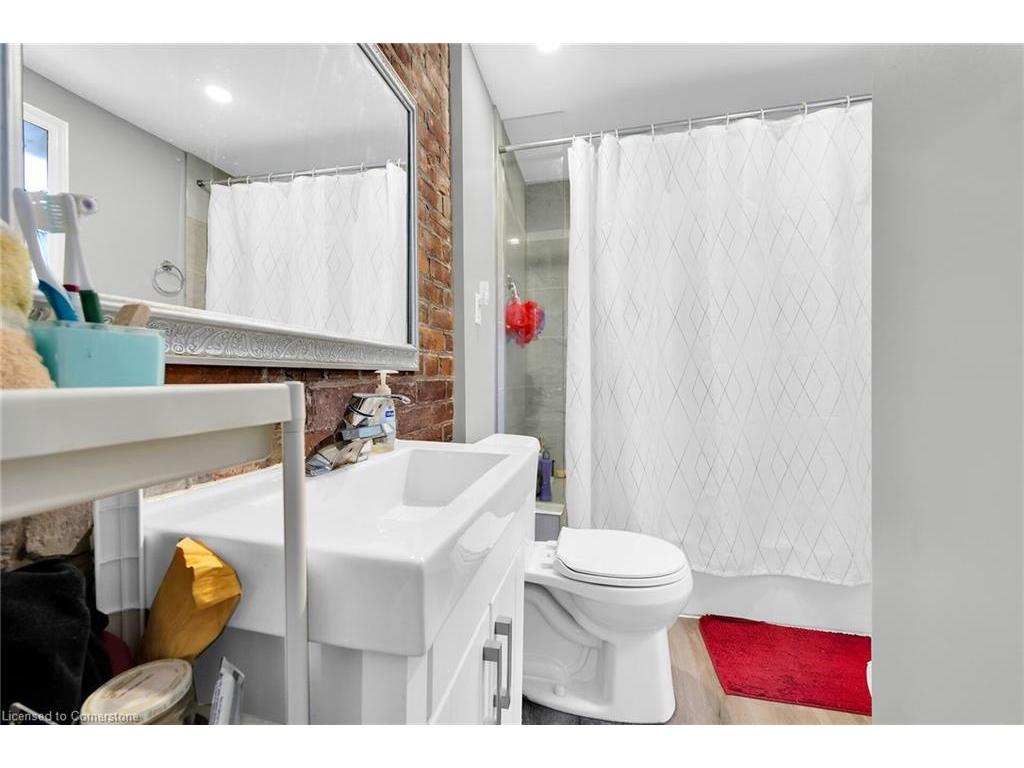 









129


Dundurn

Street North,
Hamilton,




ON
L8R 3E7

