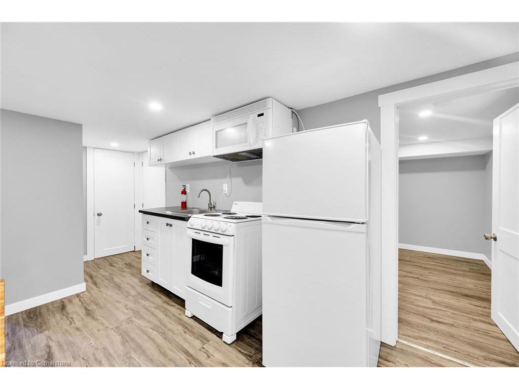 









129


Dundurn

Street North,
Hamilton,




ON
L8R 3E7

