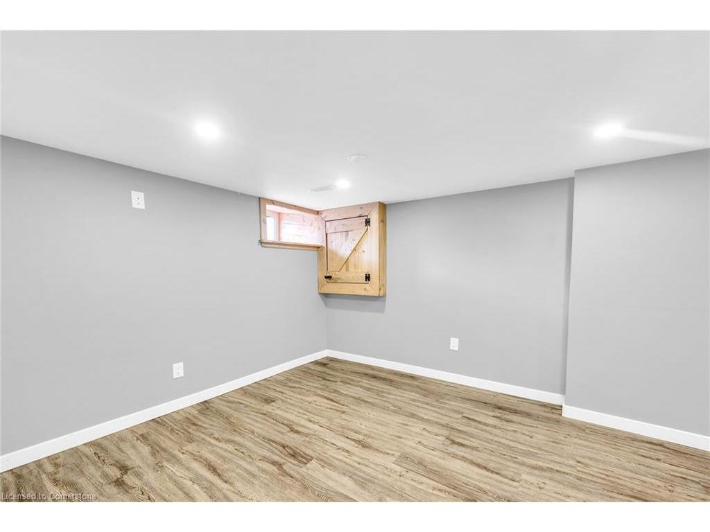 









129


Dundurn

Street North,
Hamilton,




ON
L8R 3E7

