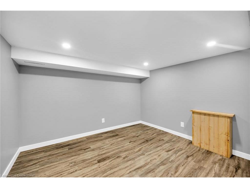 









129


Dundurn

Street North,
Hamilton,




ON
L8R 3E7

