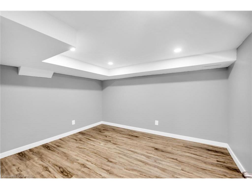 









129


Dundurn

Street North,
Hamilton,




ON
L8R 3E7


