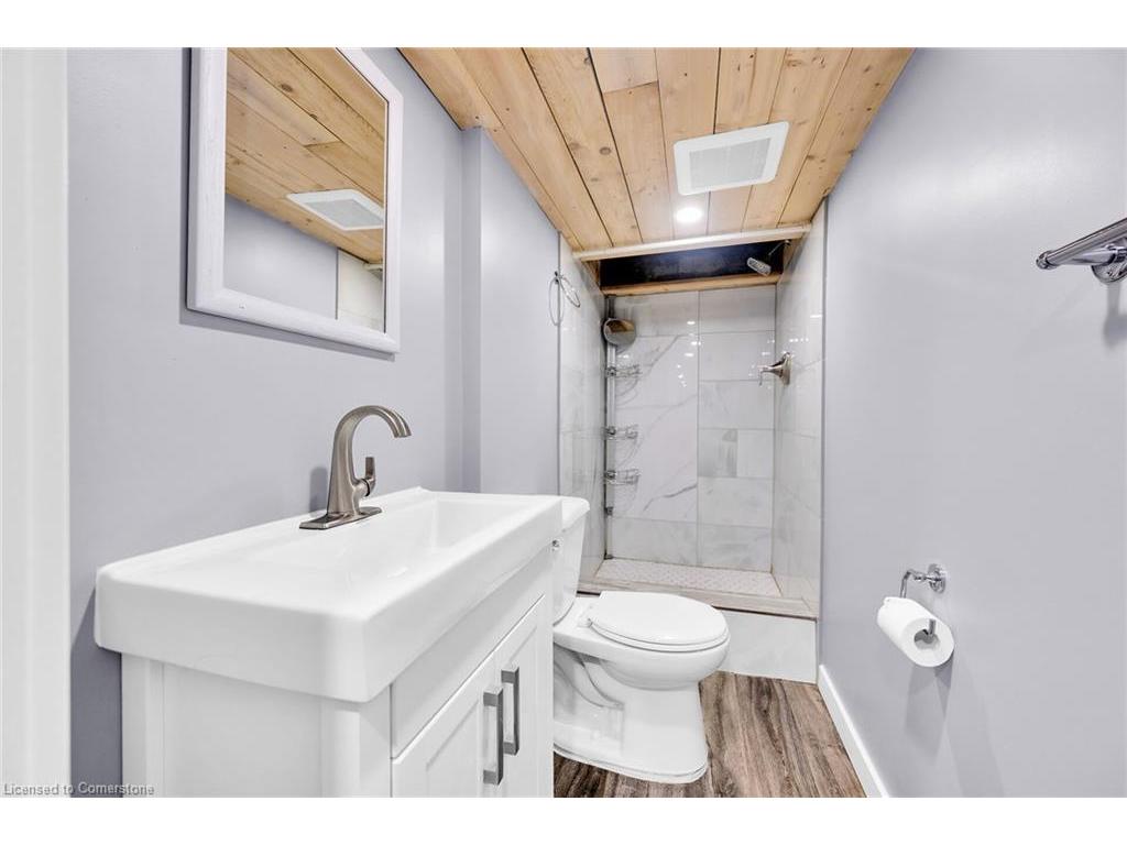 









129


Dundurn

Street North,
Hamilton,




ON
L8R 3E7

