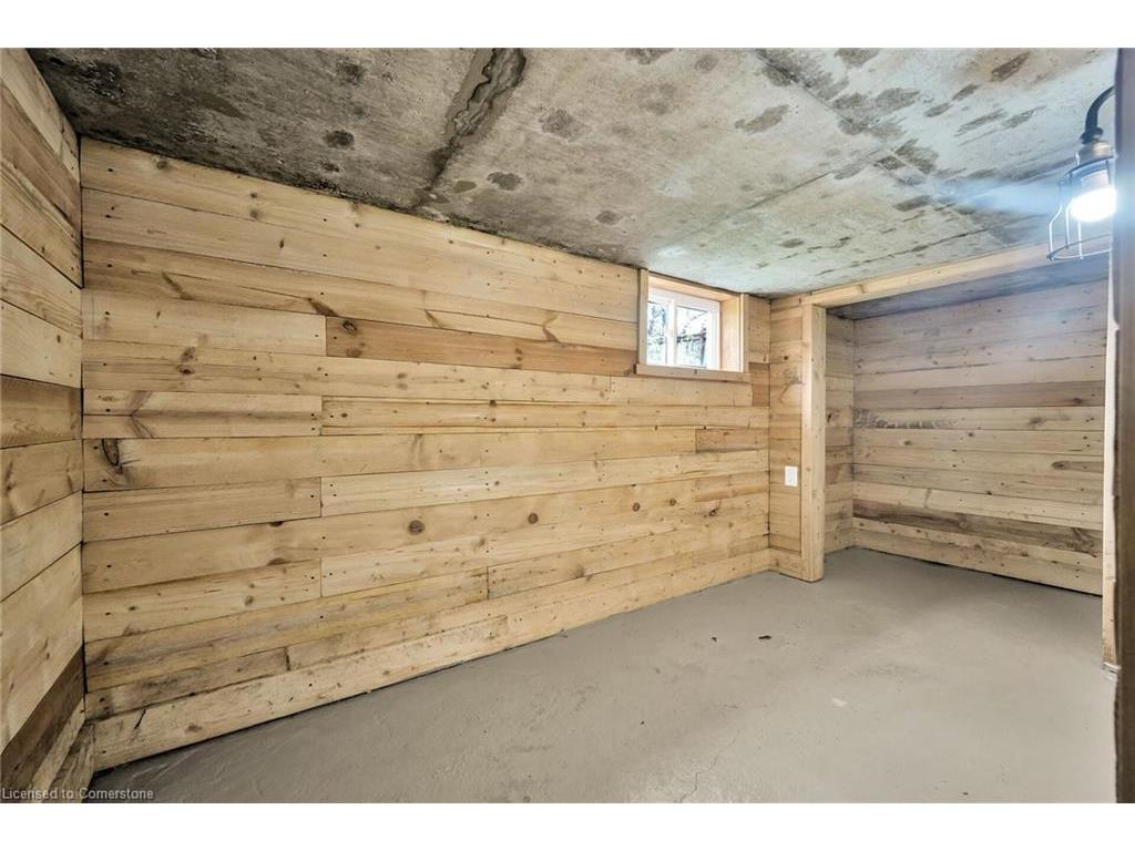 









129


Dundurn

Street North,
Hamilton,




ON
L8R 3E7

