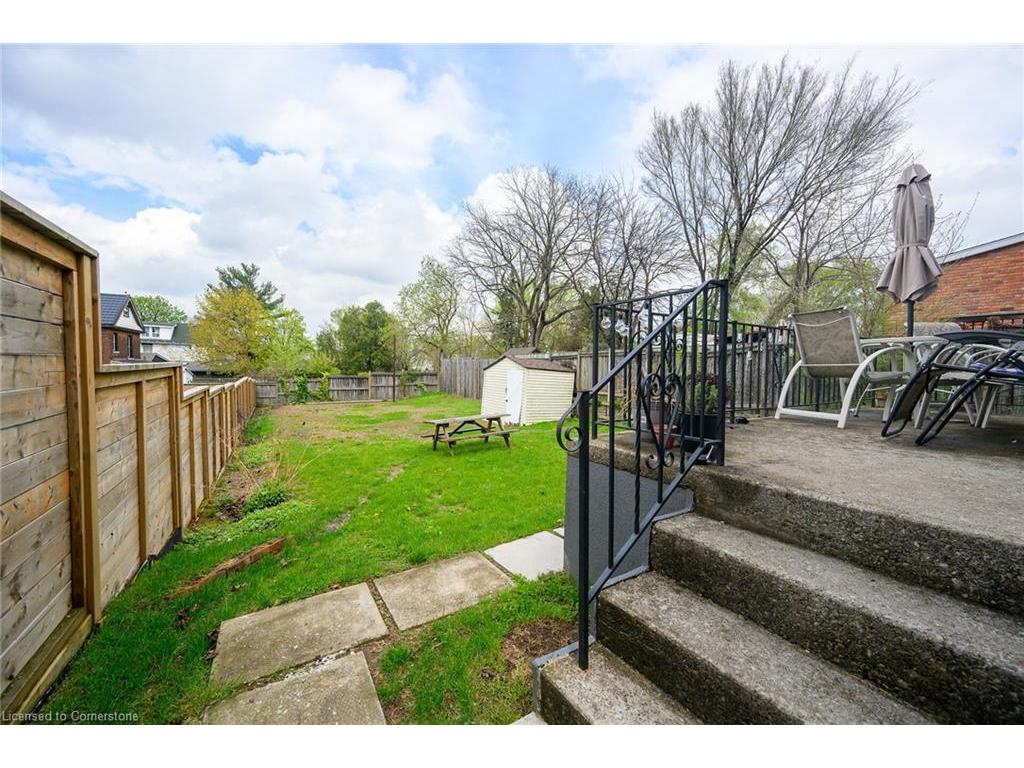 









129


Dundurn

Street North,
Hamilton,




ON
L8R 3E7


