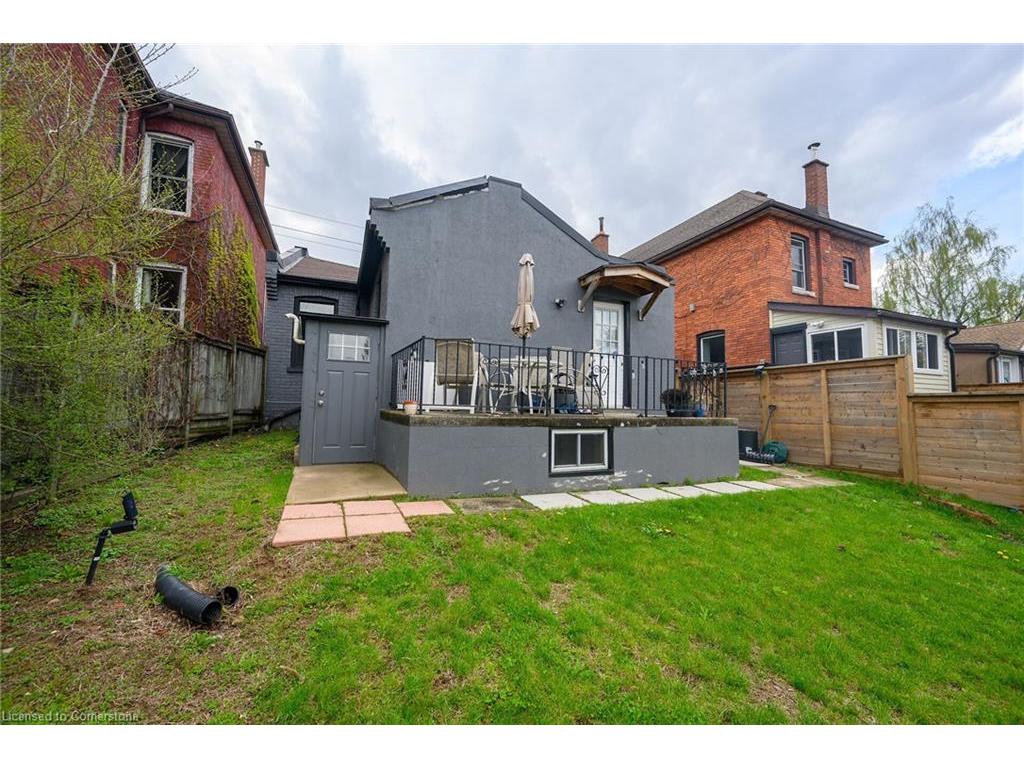 









129


Dundurn

Street North,
Hamilton,




ON
L8R 3E7

