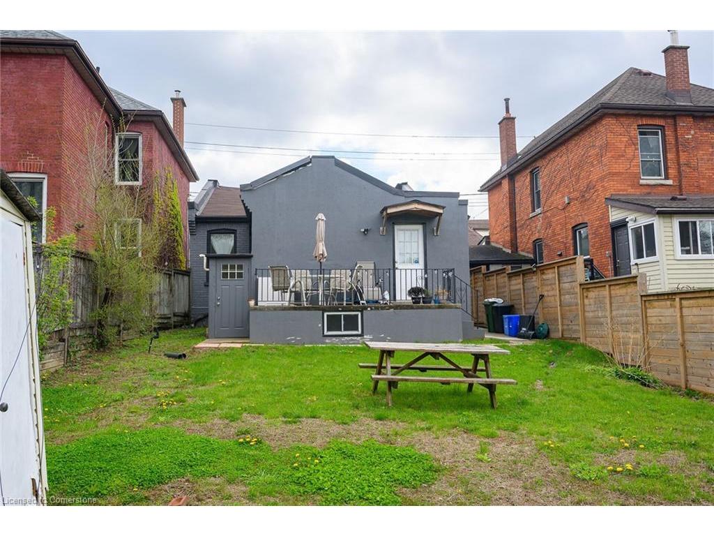









129


Dundurn

Street North,
Hamilton,




ON
L8R 3E7

