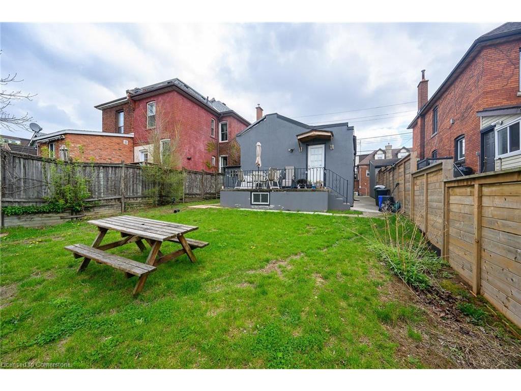 









129


Dundurn

Street North,
Hamilton,




ON
L8R 3E7

