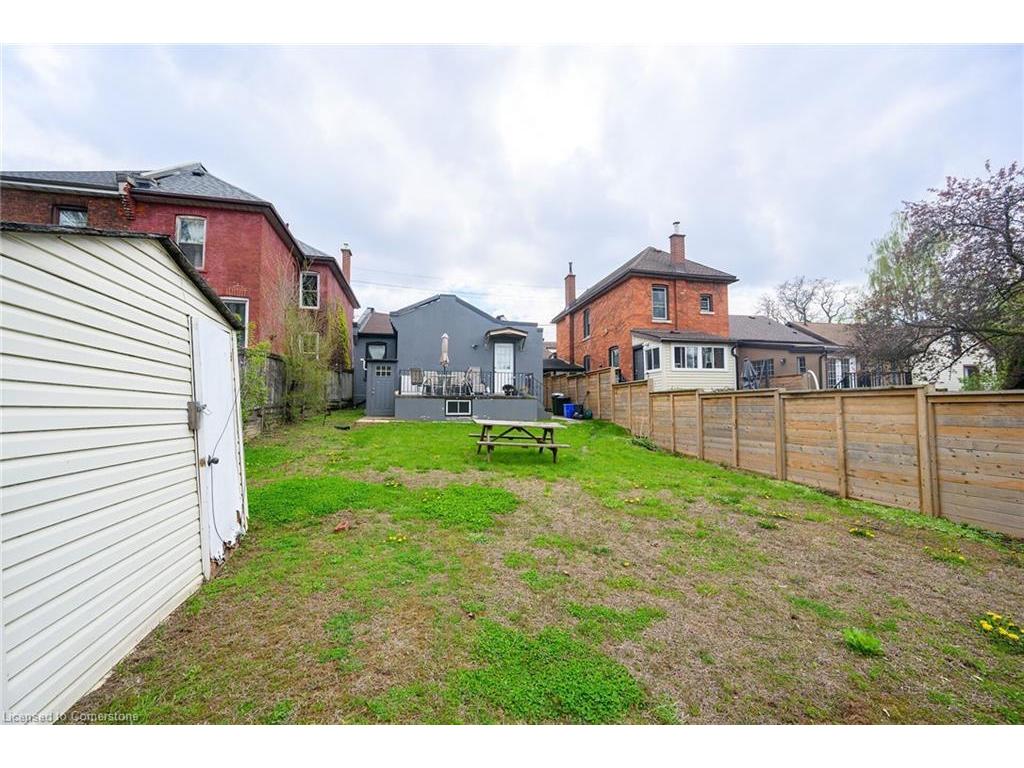 









129


Dundurn

Street North,
Hamilton,




ON
L8R 3E7

