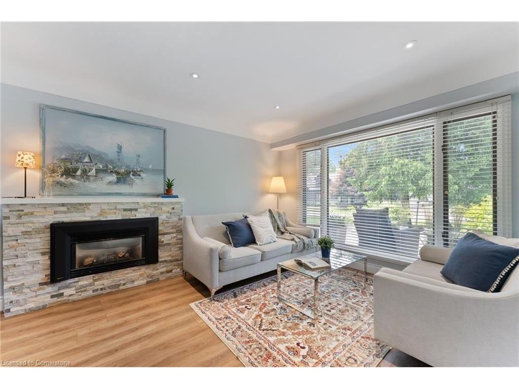 









82


Gilbert

Avenue,
Ancaster,




ON
L9G 1R4

