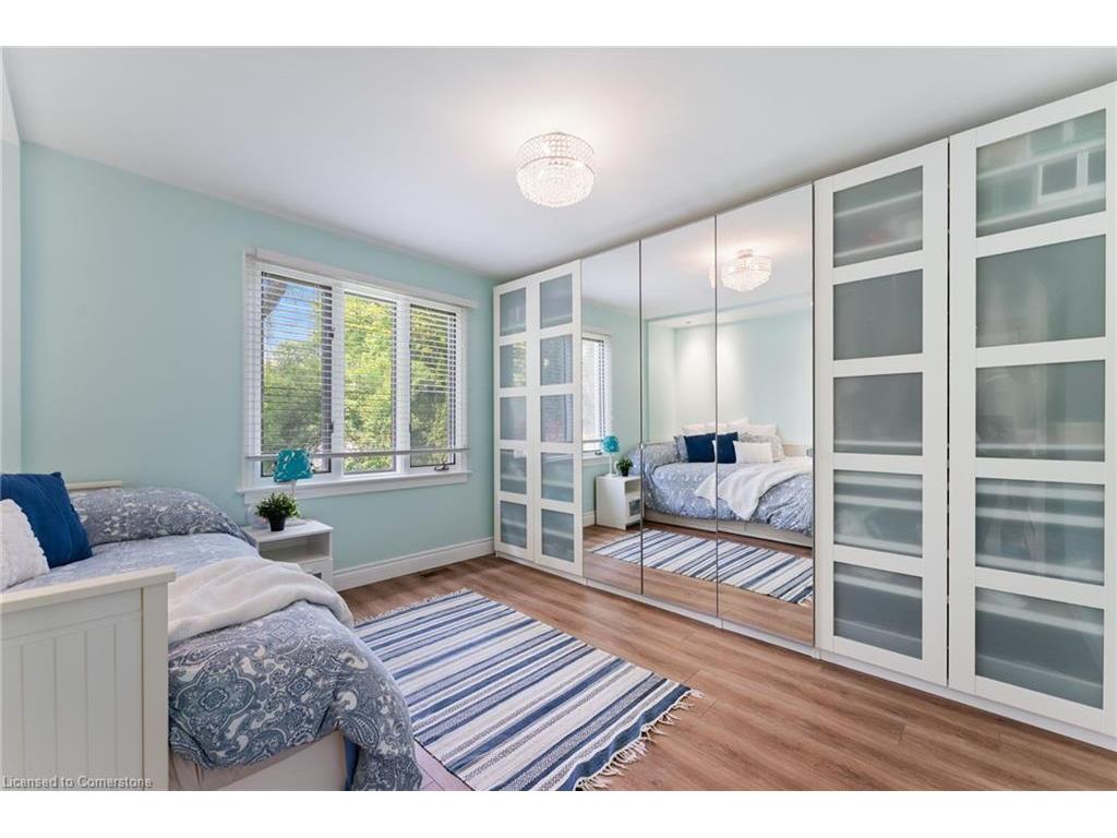 









82


Gilbert

Avenue,
Ancaster,




ON
L9G 1R4

