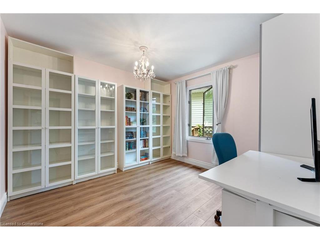 









82


Gilbert

Avenue,
Ancaster,




ON
L9G 1R4

