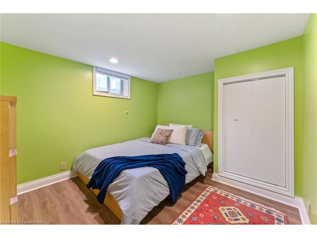 









82


Gilbert

Avenue,
Ancaster,




ON
L9G 1R4

