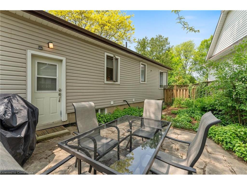 









82


Gilbert

Avenue,
Ancaster,




ON
L9G 1R4

