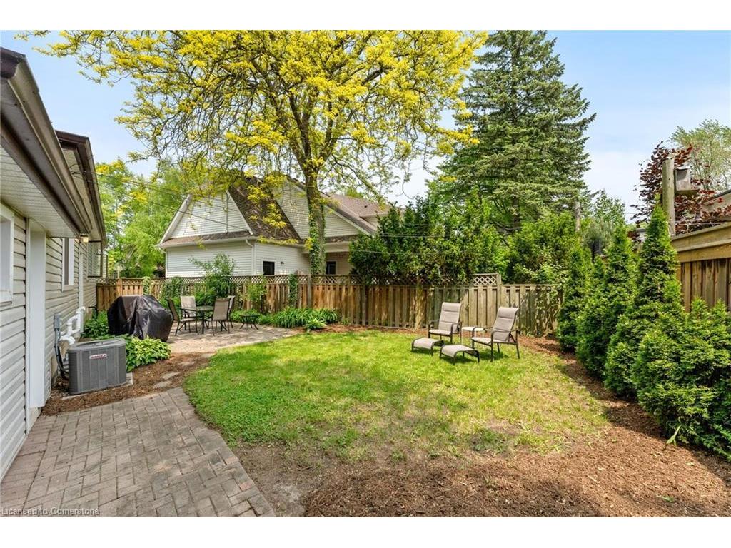 









82


Gilbert

Avenue,
Ancaster,




ON
L9G 1R4

