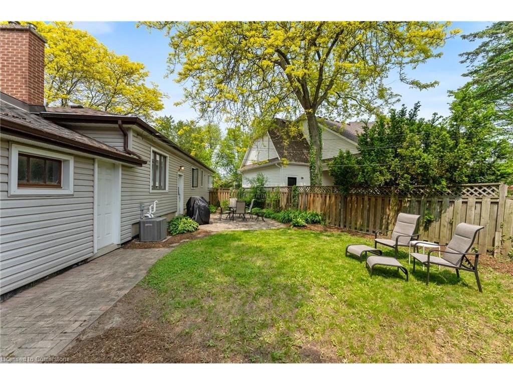 









82


Gilbert

Avenue,
Ancaster,




ON
L9G 1R4

