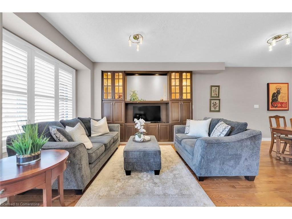 









300


Ravineview

Way, 41,
Oakville,




ON
L6H 7J2

