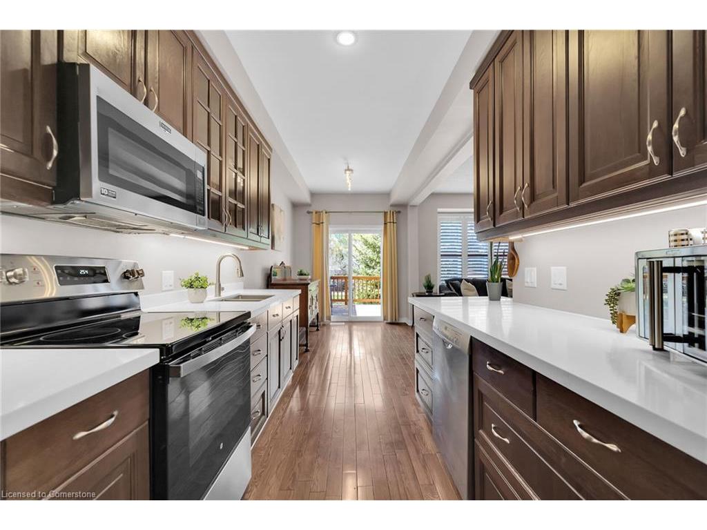 









300


Ravineview

Way, 41,
Oakville,




ON
L6H 7J2

