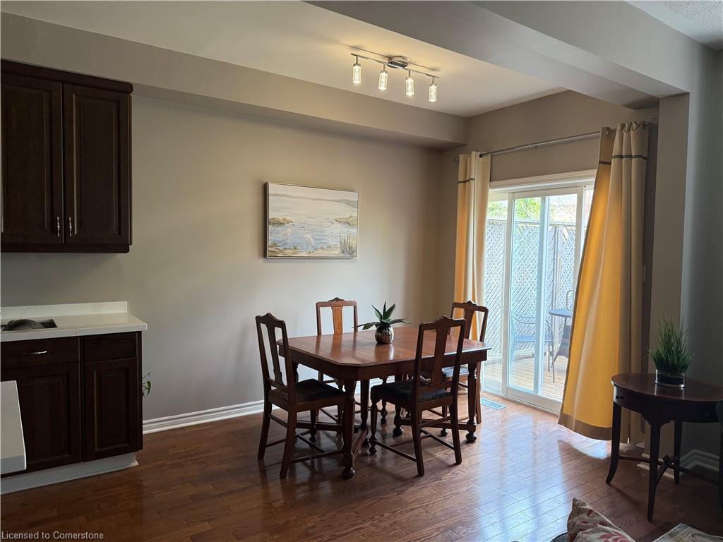 









300


Ravineview

Way, 41,
Oakville,




ON
L6H 7J2


