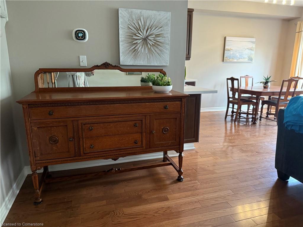 









300


Ravineview

Way, 41,
Oakville,




ON
L6H 7J2

