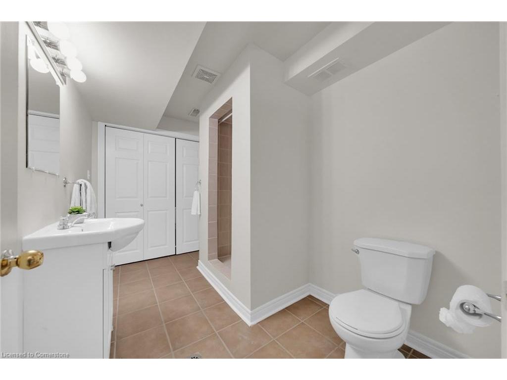 









300


Ravineview

Way, 41,
Oakville,




ON
L6H 7J2

