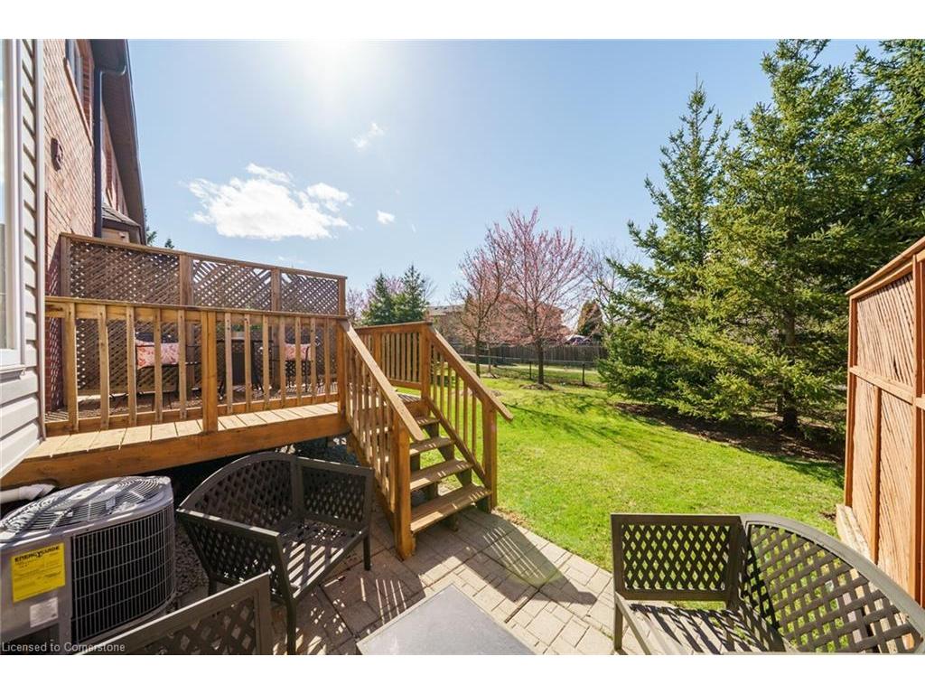 









300


Ravineview

Way, 41,
Oakville,




ON
L6H 7J2

