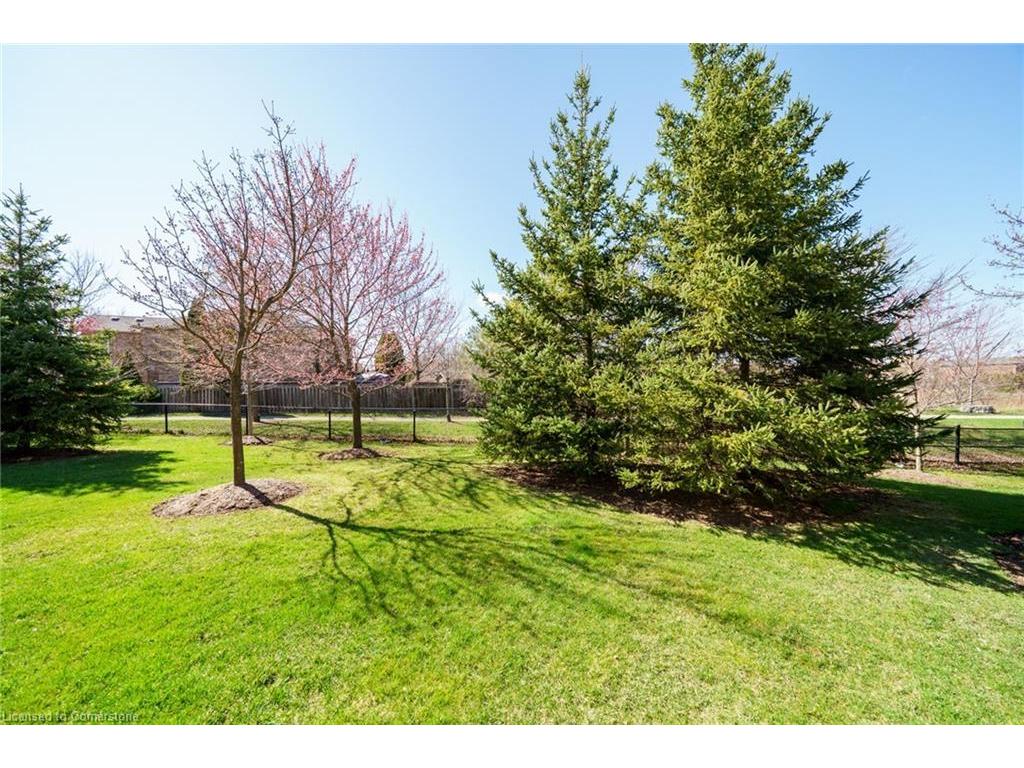 









300


Ravineview

Way, 41,
Oakville,




ON
L6H 7J2

