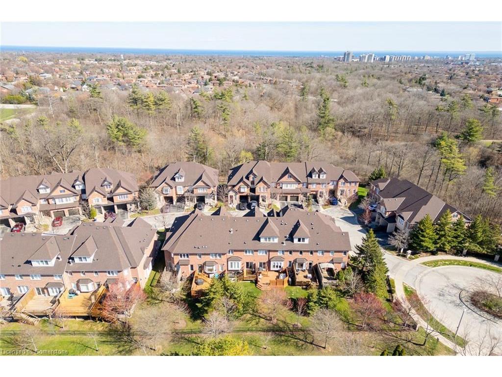 









300


Ravineview

Way, 41,
Oakville,




ON
L6H 7J2

