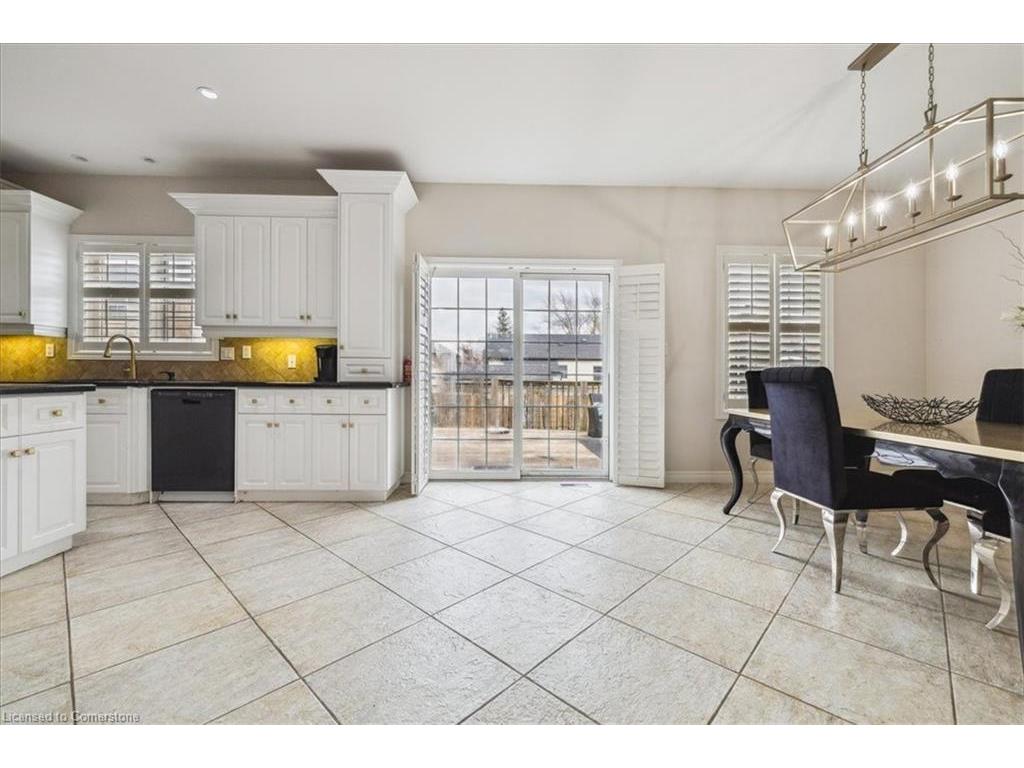 









82


Dulgaren

Street,
Hamilton,




ON
L8W 3Y8

