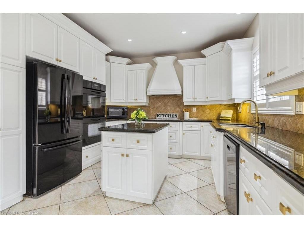 









82


Dulgaren

Street,
Hamilton,




ON
L8W 3Y8

