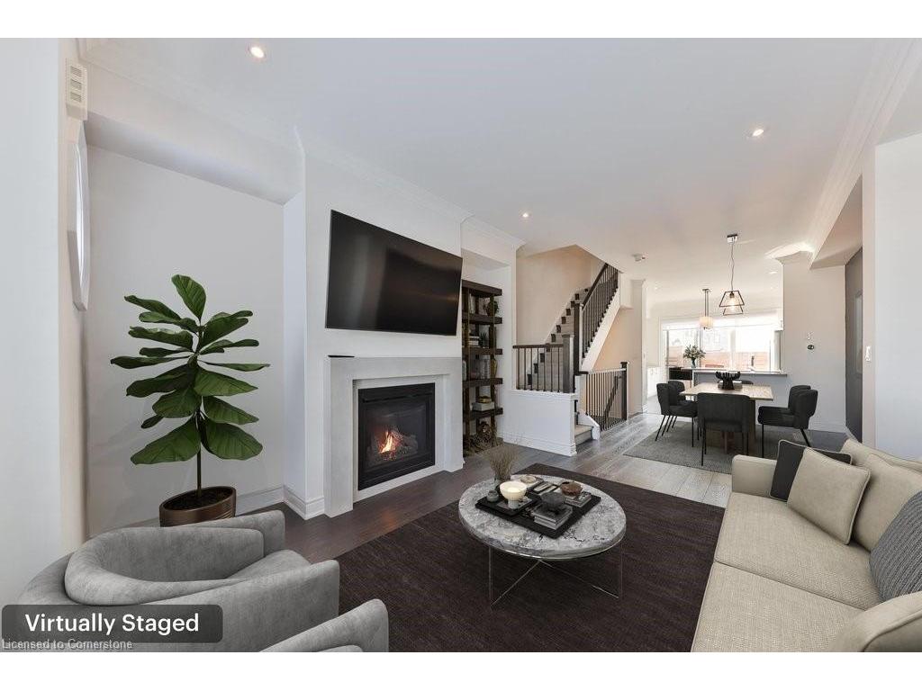 









2160


Trafalgar

Road, 10,
Oakville,




ON
L6H 7H2

