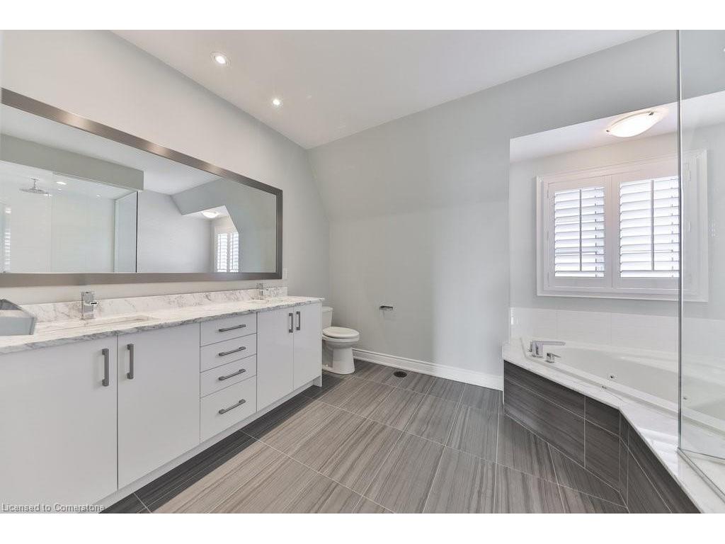 









2160


Trafalgar

Road, 10,
Oakville,




ON
L6H 7H2

