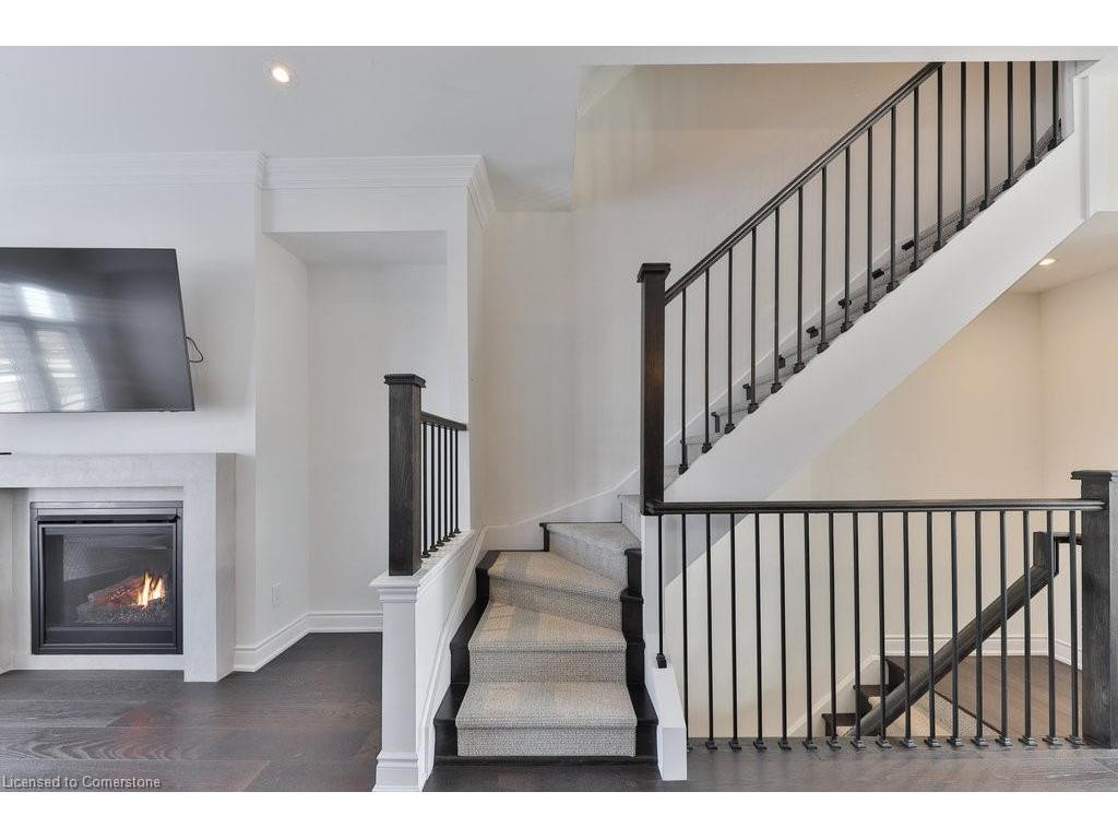 









2160


Trafalgar

Road, 10,
Oakville,




ON
L6H 7H2

