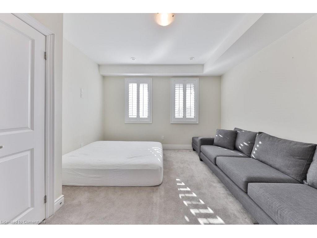 









2160


Trafalgar

Road, 10,
Oakville,




ON
L6H 7H2


