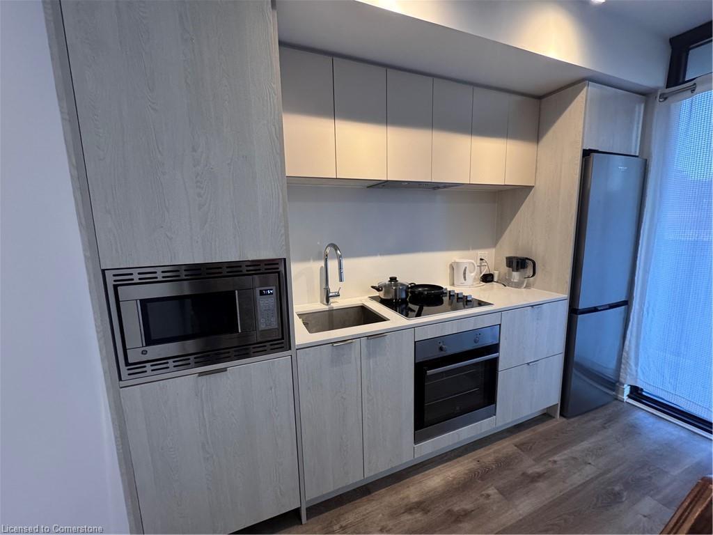 









1


Jarvis

Street, 401,
Hamilton,




ON
L8R 3J2

