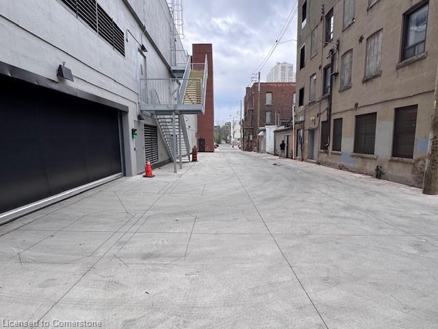 









1


Jarvis

Street, 401,
Hamilton,




ON
L8R 3J2

