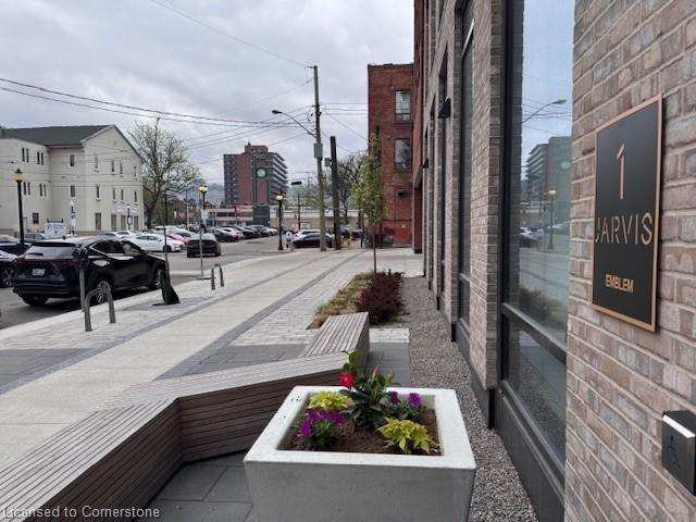 









1


Jarvis

Street, 401,
Hamilton,




ON
L8R 3J2

